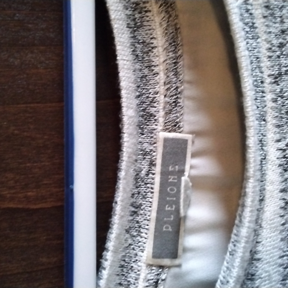 Sweater - Picture 3 of 7